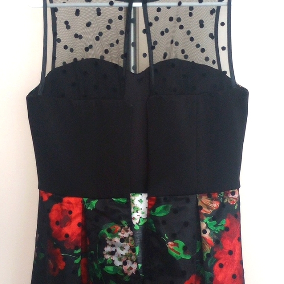 Studio One Floral pleated dress - Picture 7 of 9